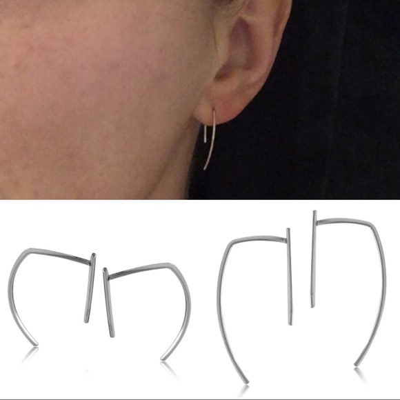 Jewelry - 14K Gold Vertical Bar